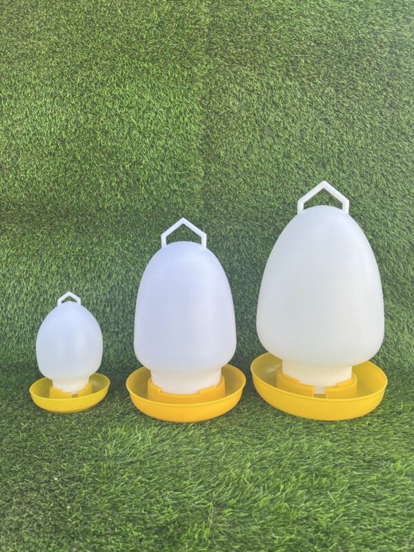 ถังใส่น้ำไก่ ที่ใส่น้ำสำหรับเลี้ยงไก่ 1L 4L 8L สีแดงและสีเหลือง