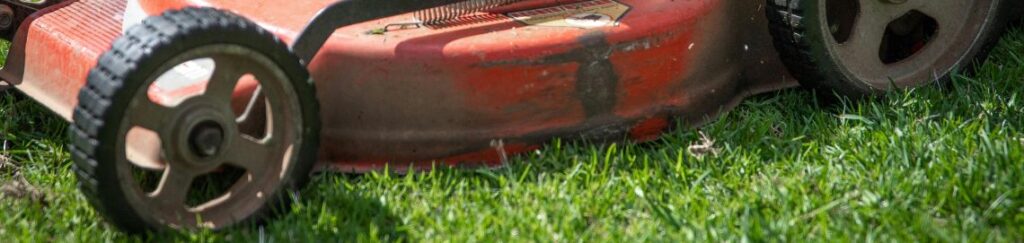 เป็นอุปกรณ์ที่ได้รับความนิยมมากที่สุดสำหรับพืชตระกูลข้าวและเมล็ดธัญพืช เพราะสามารถทำหน้าที่ได้ครบวงจรในเครื่องเดียว ตั้งแต่การ เกี่ยว นวด แยกเมล็ด และทำความสะอาด